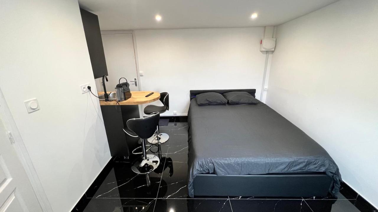 Bella Vita - Studio Tout Equipe - Tv Netflix - Centre Ville 100M- Gare 50M - Basilique 200M Lisieux Luaran gambar